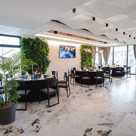 Hotel Nest Бієліна Екстер'єр фото