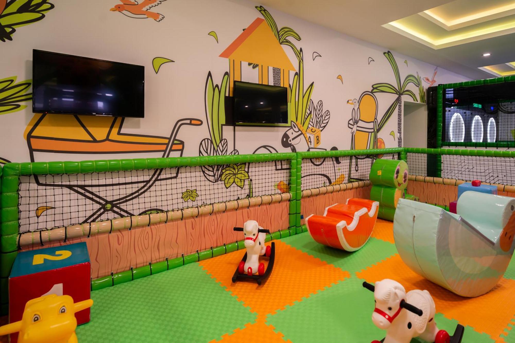 Hotel Nest Бієліна Екстер'єр фото