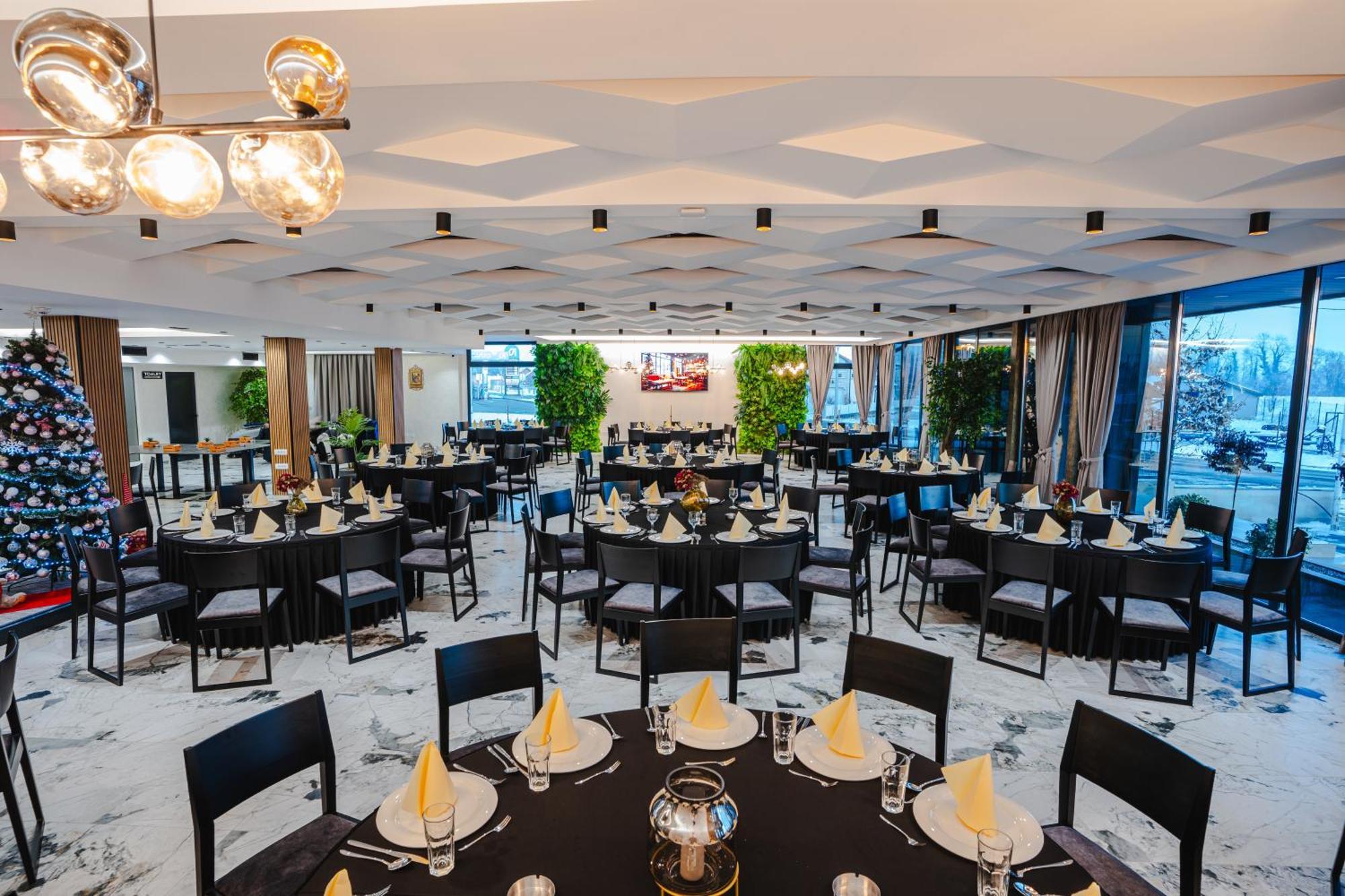 Hotel Nest Бієліна Екстер'єр фото