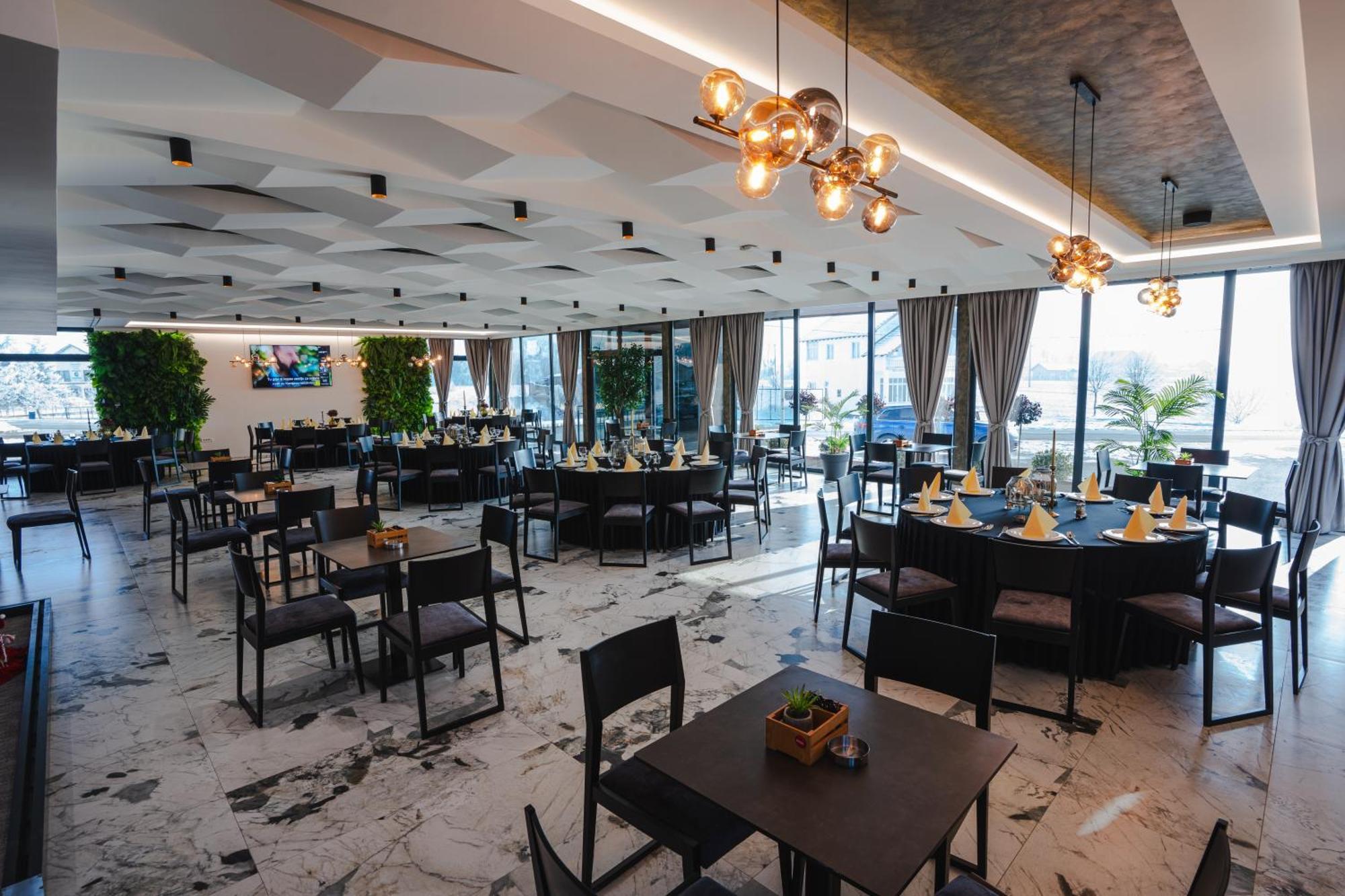 Hotel Nest Бієліна Екстер'єр фото