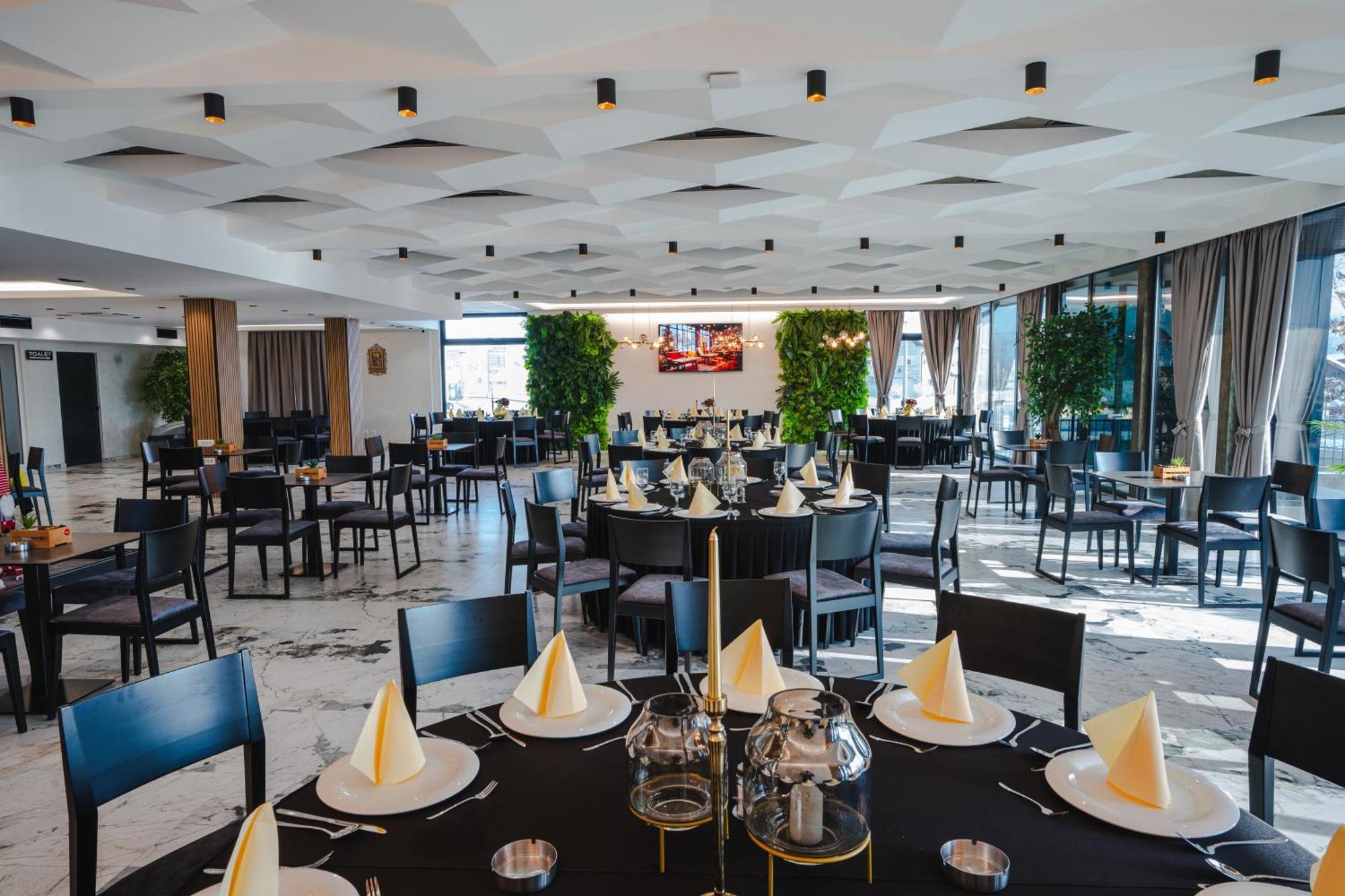 Hotel Nest Бієліна Екстер'єр фото
