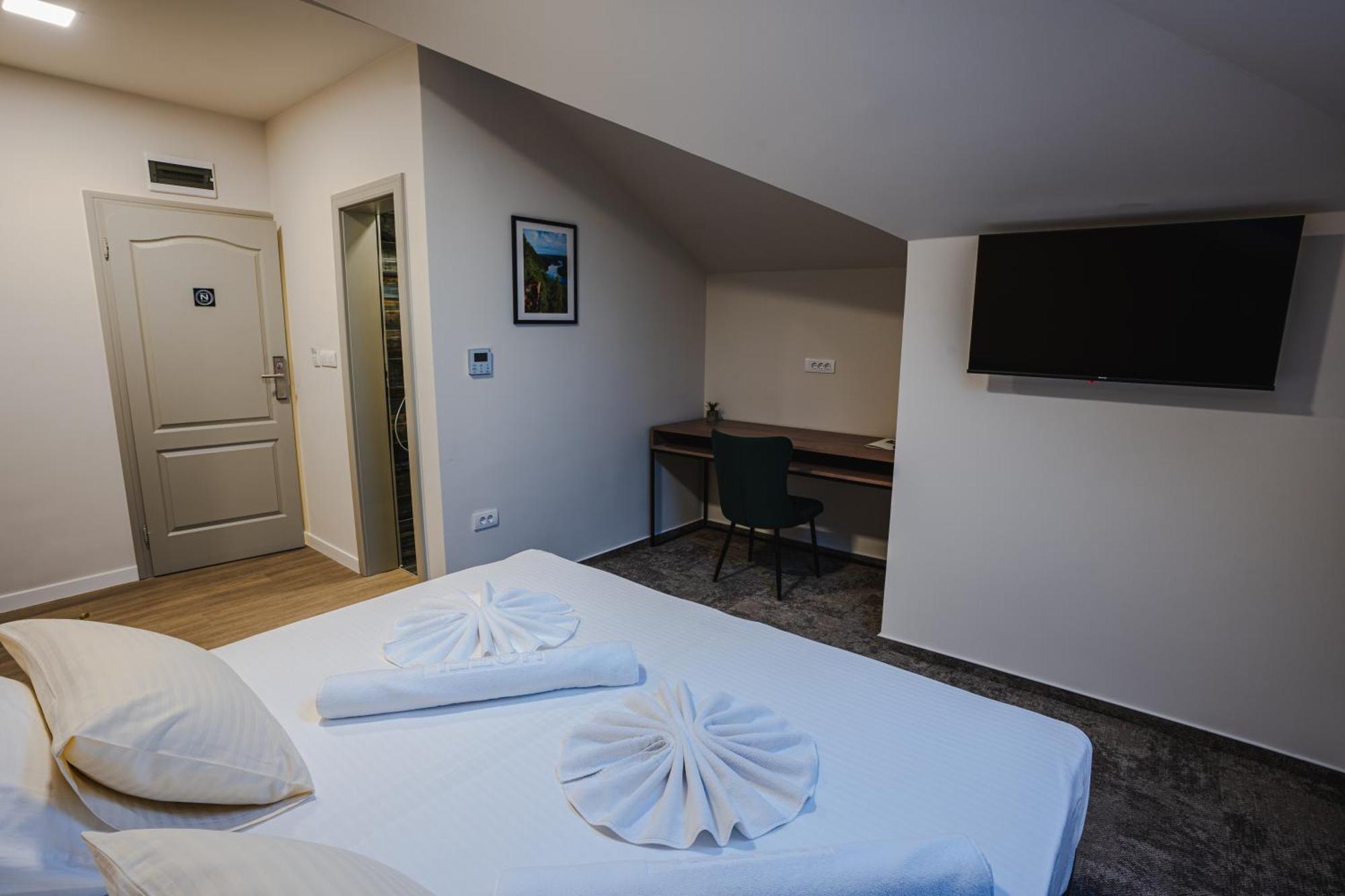 Hotel Nest Бієліна Екстер'єр фото